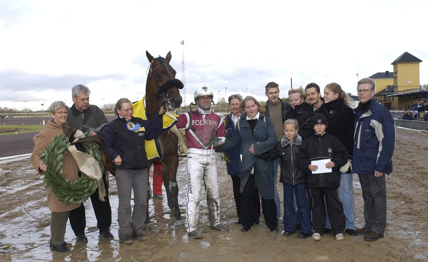 Tout Ou Rien vid prisutdelningen i C.L. m llers memorial 2002. Foto: Lars Jakobsson / TR Bild