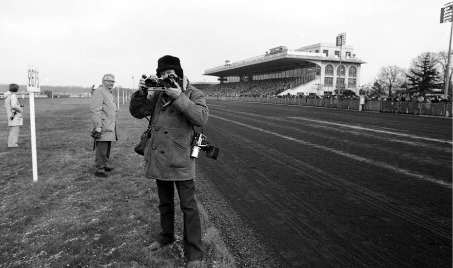 foto : tomas andersson : einar andersson med dubbelkamera p vincennes i paris